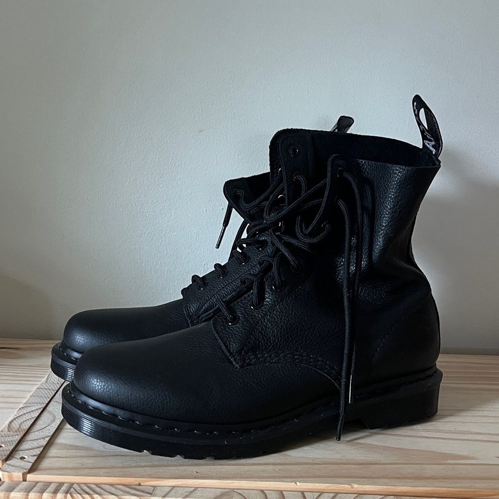 Dr. Martens Black Leather Lace-Up Men’s Combat Boots